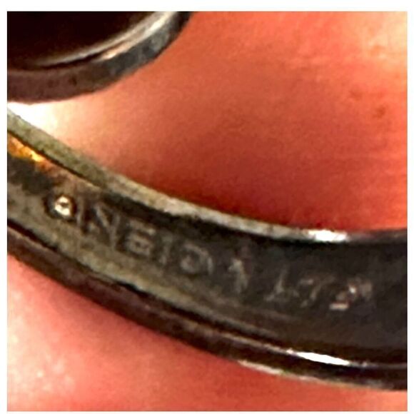 Oneida William Rogers Silver tone  adjustable spoon ring - Picture 9 of 10